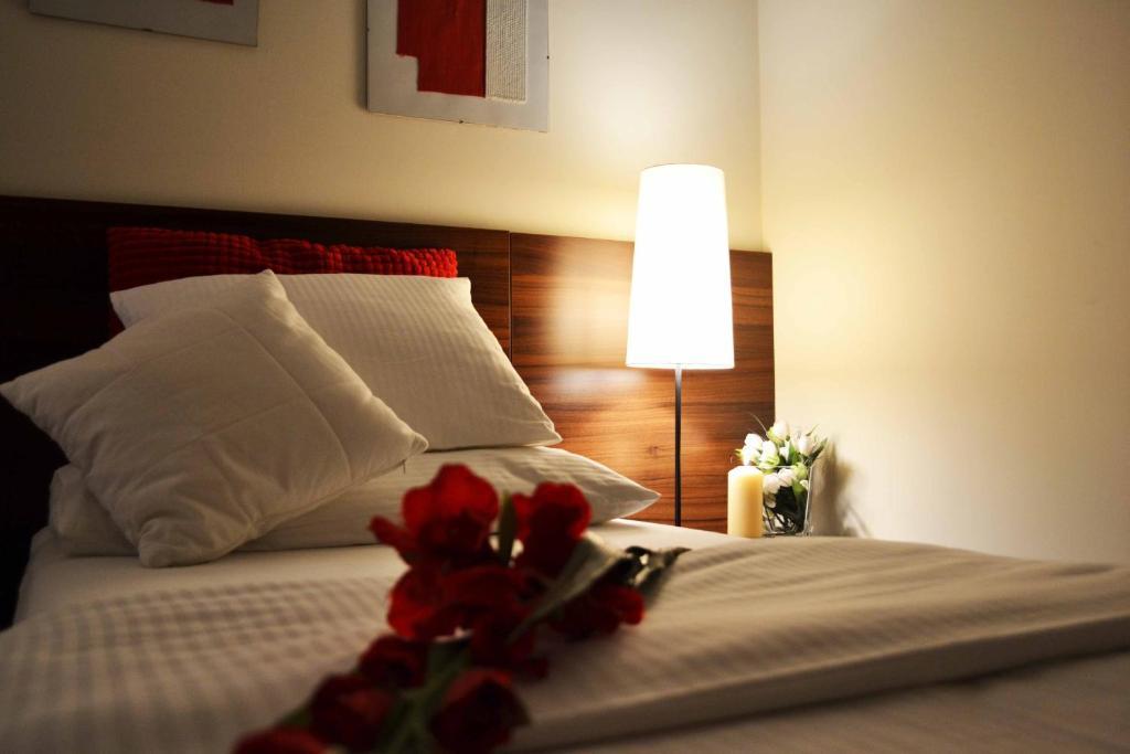 Penzion Luxor เตอร์นาวา ภายนอก รูปภาพ