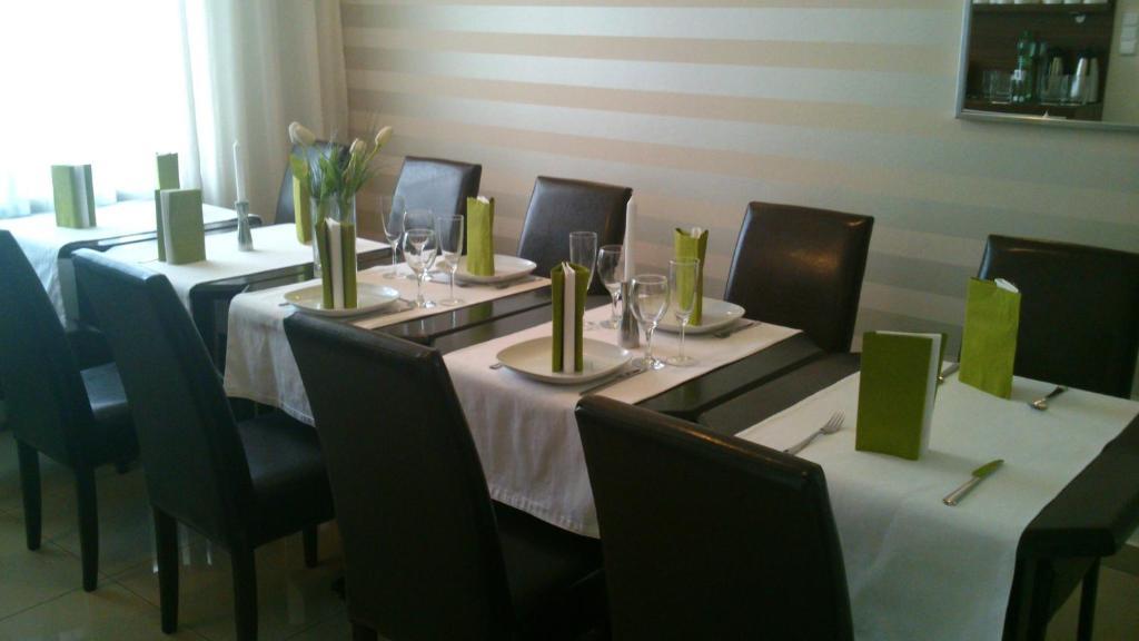 Penzion Luxor เตอร์นาวา ห้อง รูปภาพ
